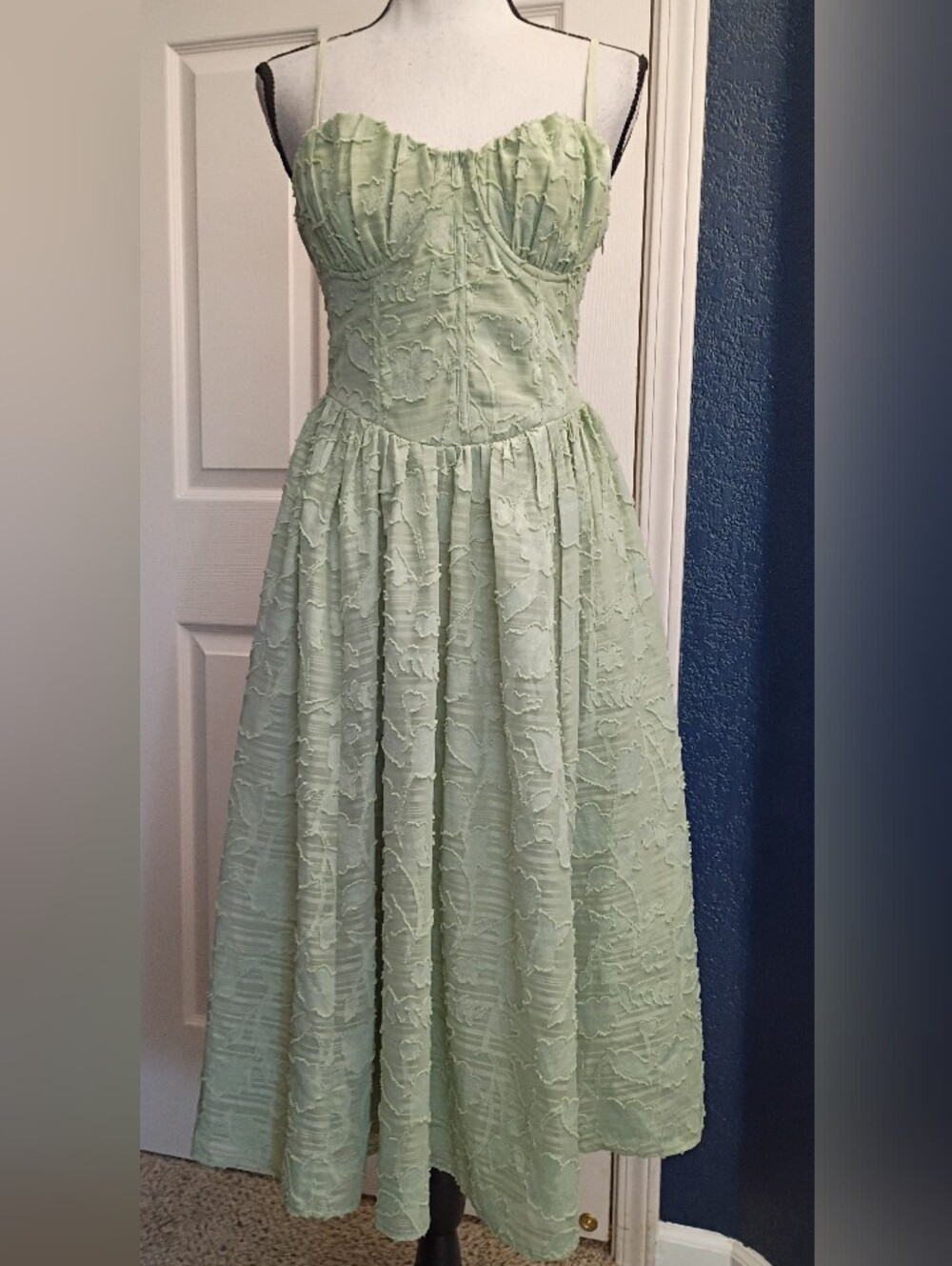 Jessica Simpson Light Green Textured Strapless Midi Dress